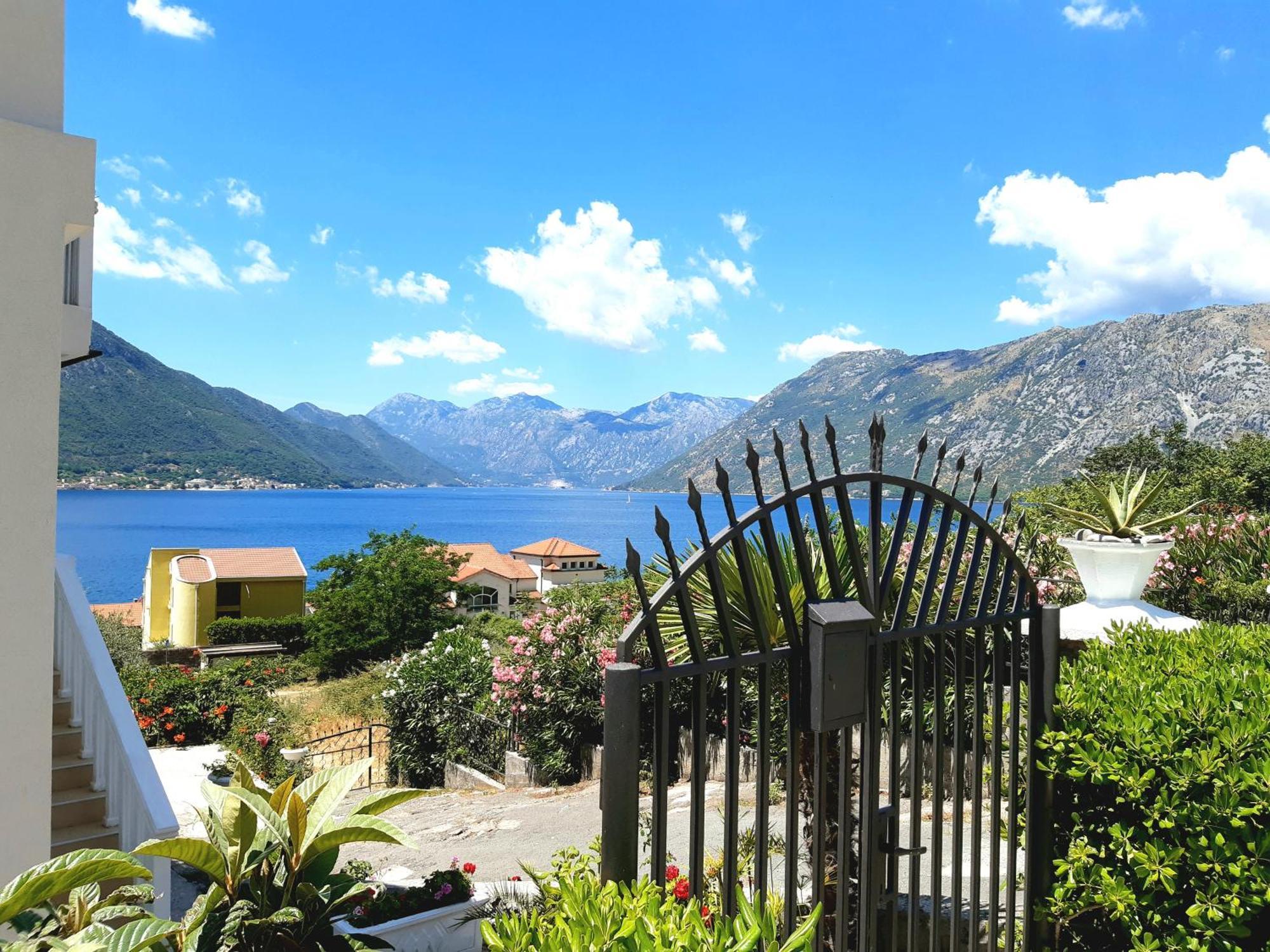 Apartments Sonja Kotor Luaran gambar